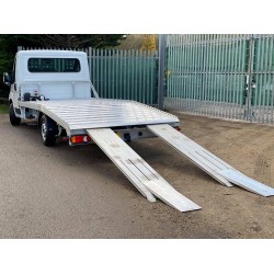 Iveco Daily 35S18 , Pevná hliníková platforma, plošina, dvojité lyžiny Iveco Daily 35S18 , Pevná hliníková platforma, plošina, dvojité lyžiny